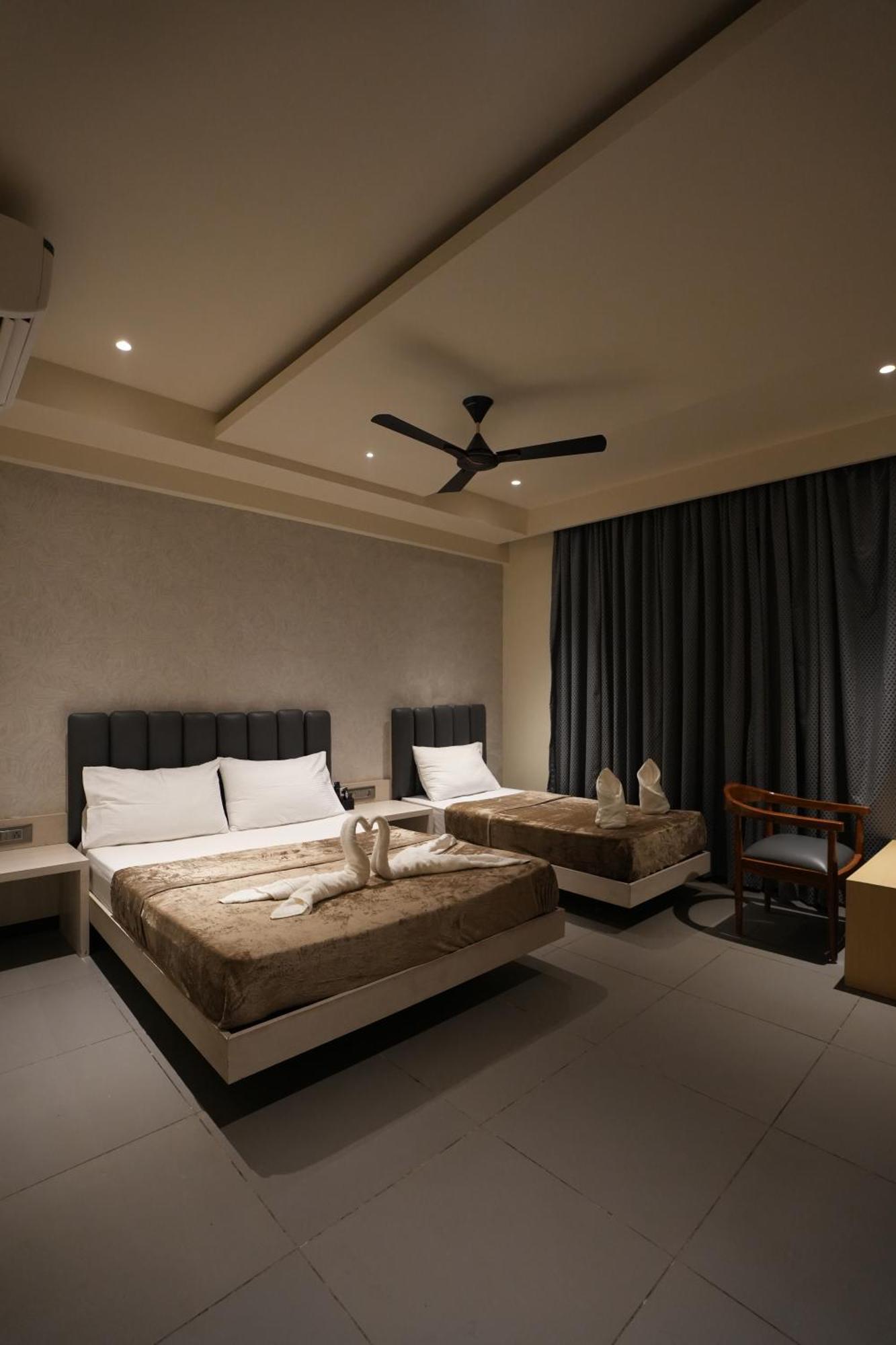 Hotel Swathi Hoszpet Kültér fotó