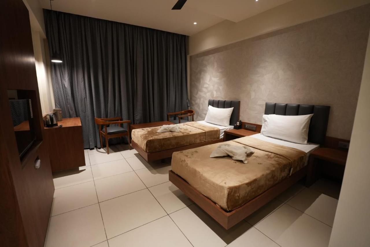 Hotel Swathi Hoszpet Kültér fotó